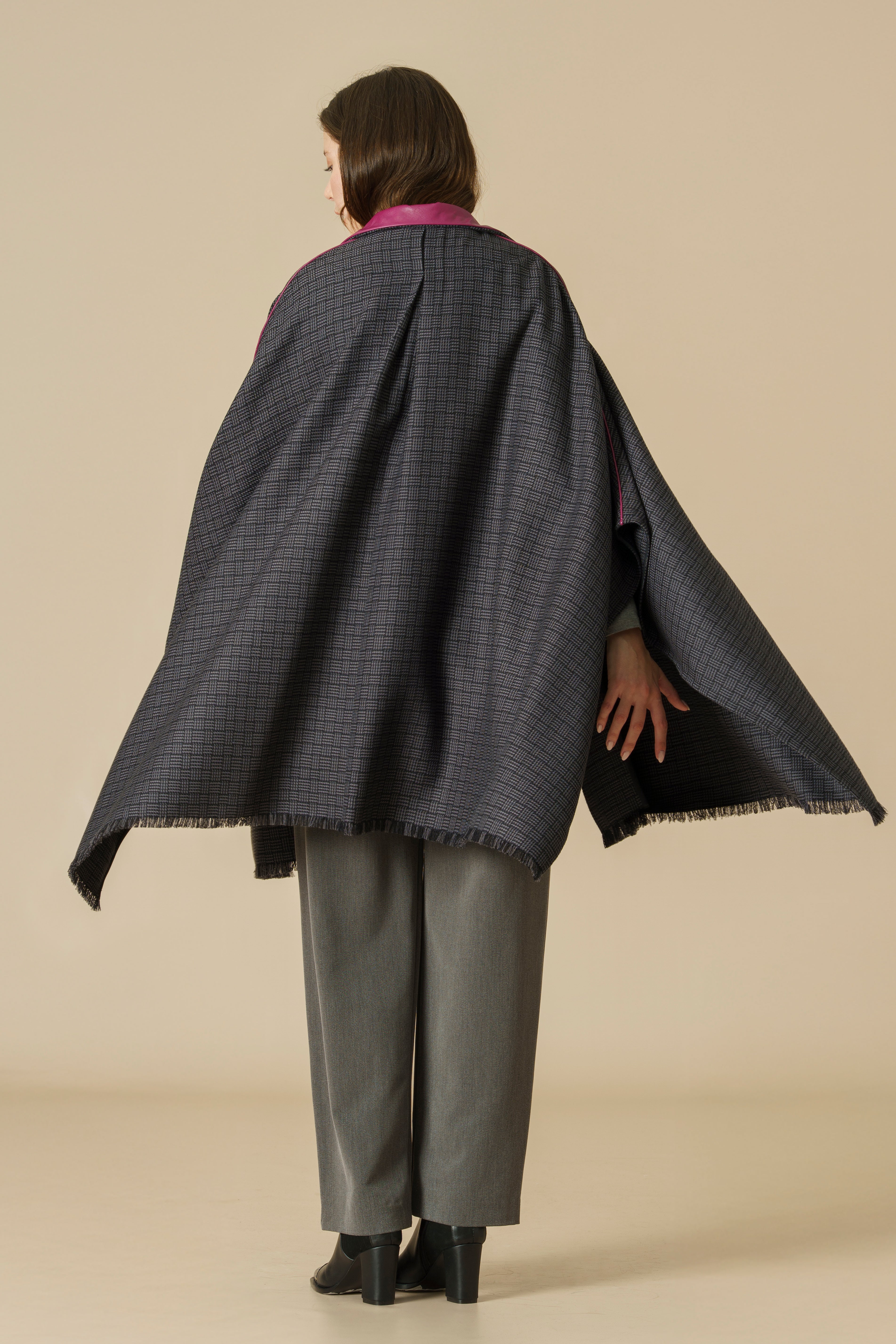 CAPA ULEN - gris & negro