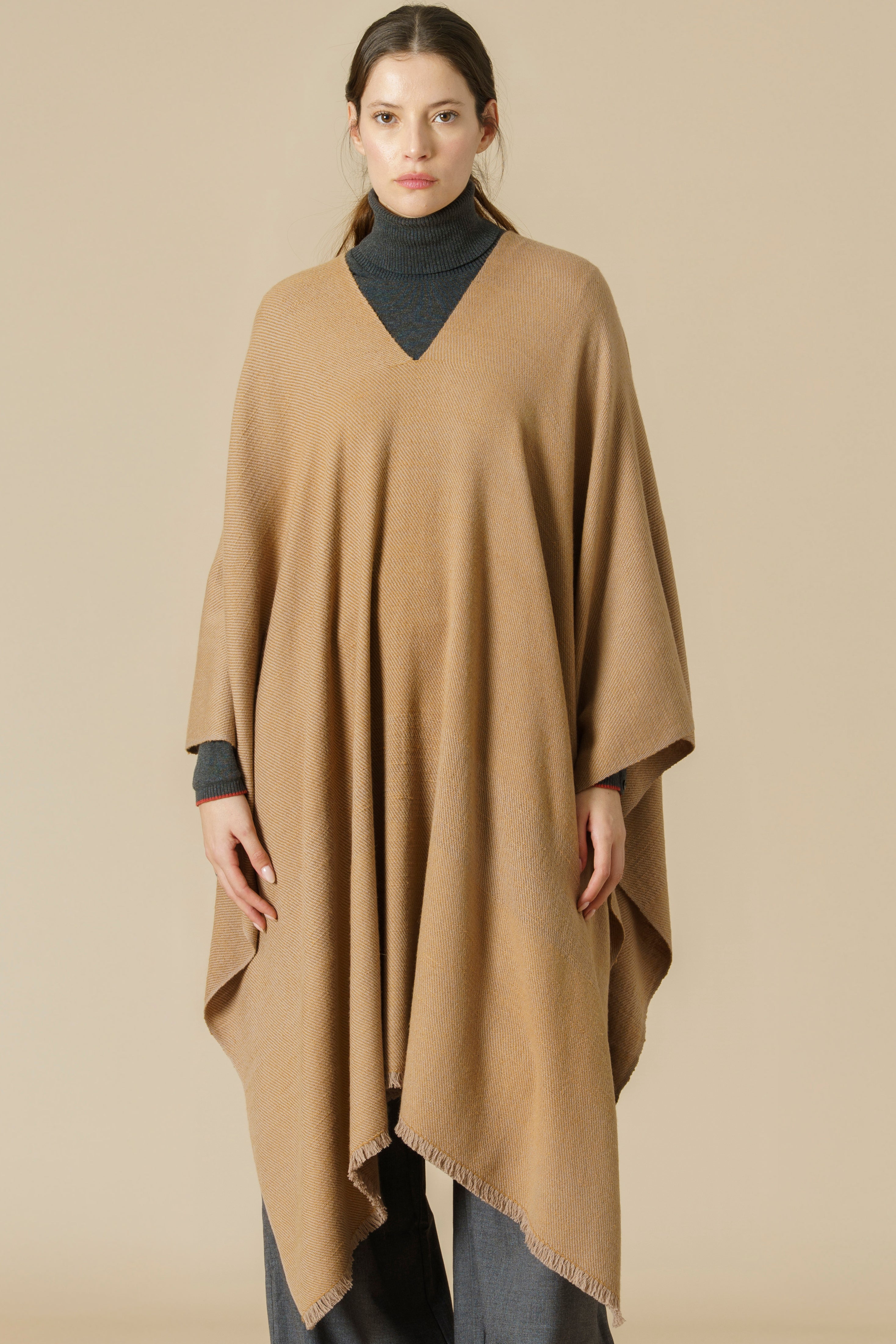 PONCHO VICUÑA