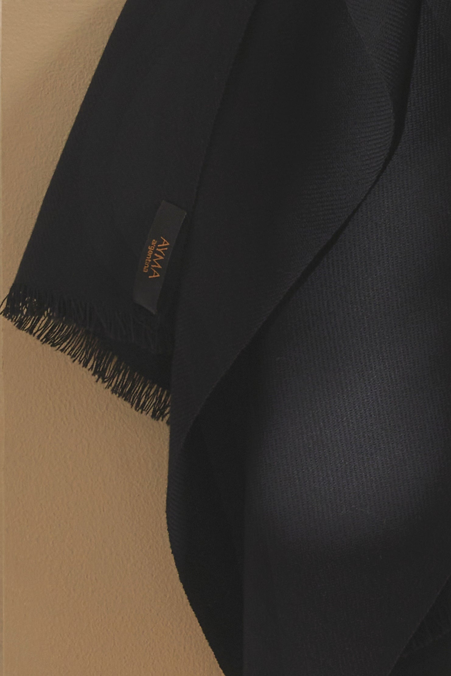 MANTO PATAGÓNICO - negro