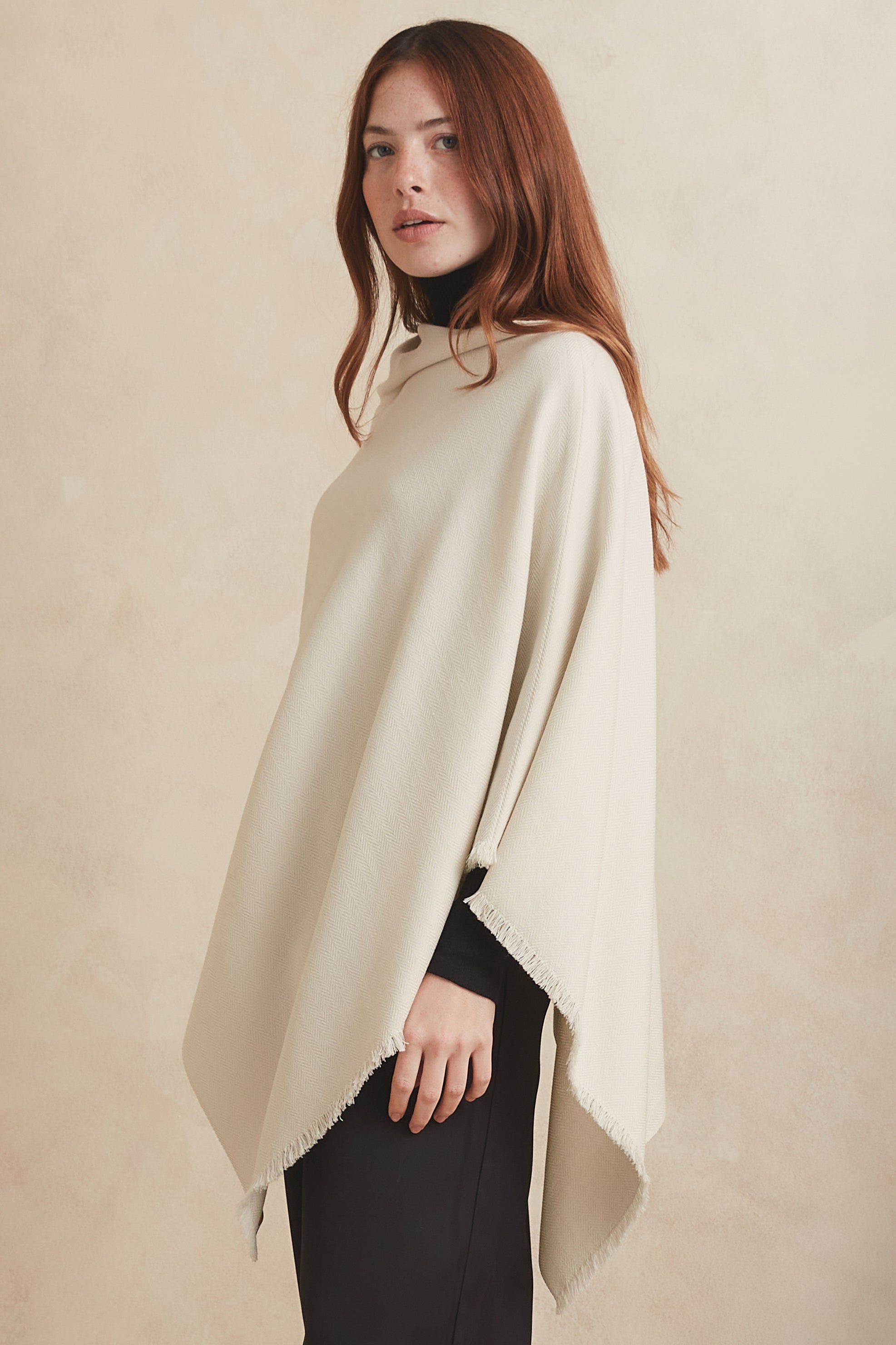 PONCHO LAIKUM - crudo