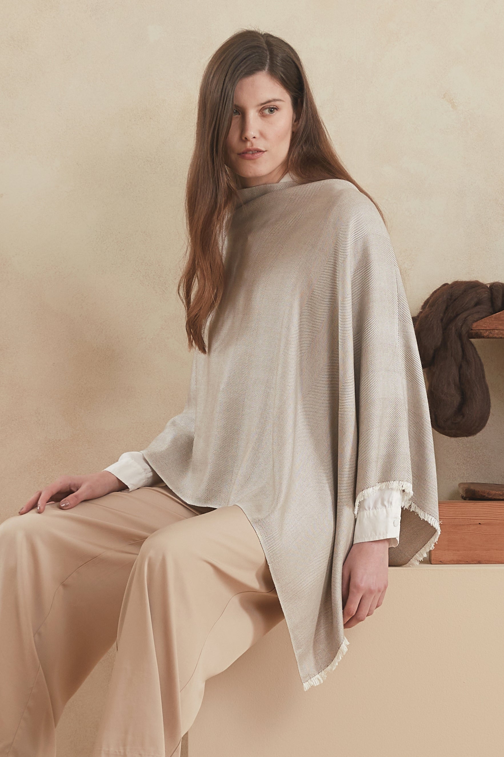 PONCHO SHEUEN - cashmere y seda