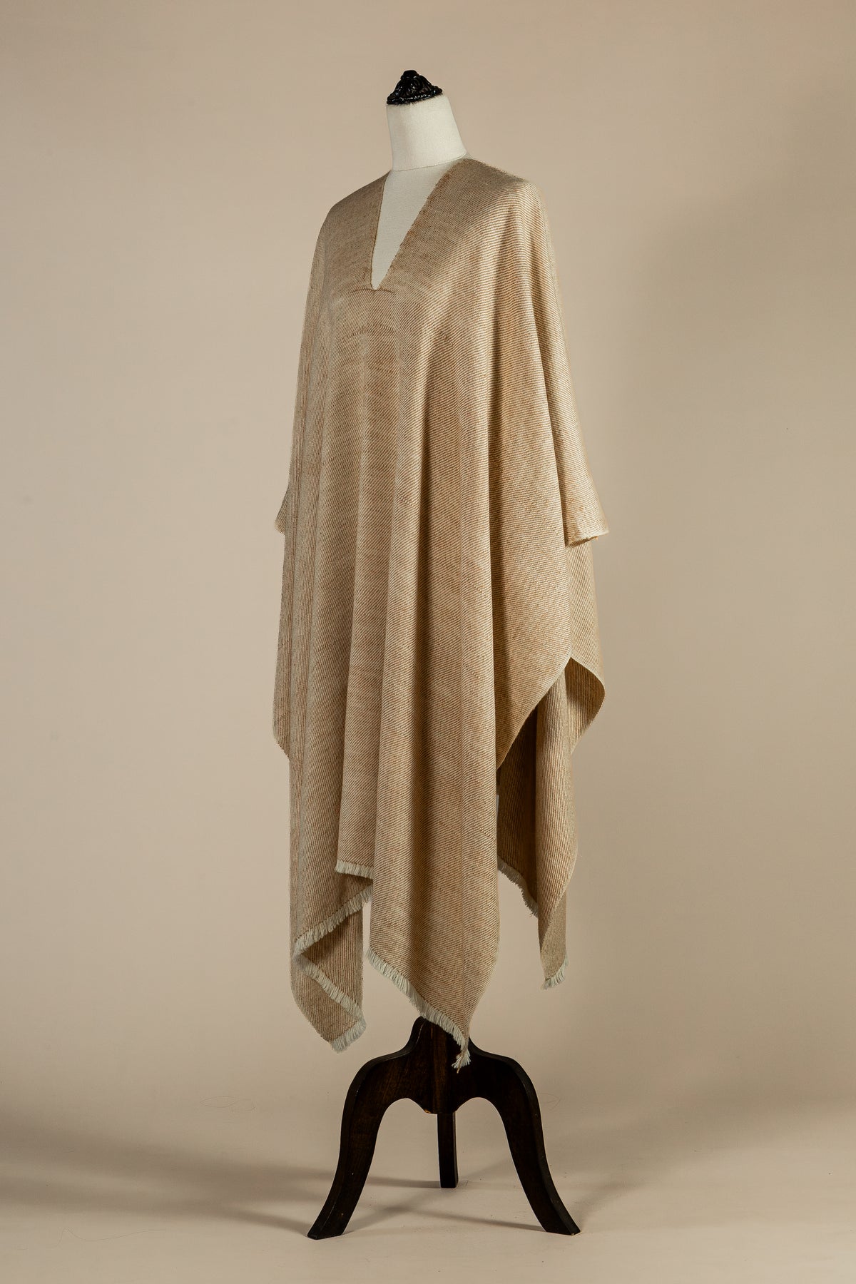 Poncho Nau