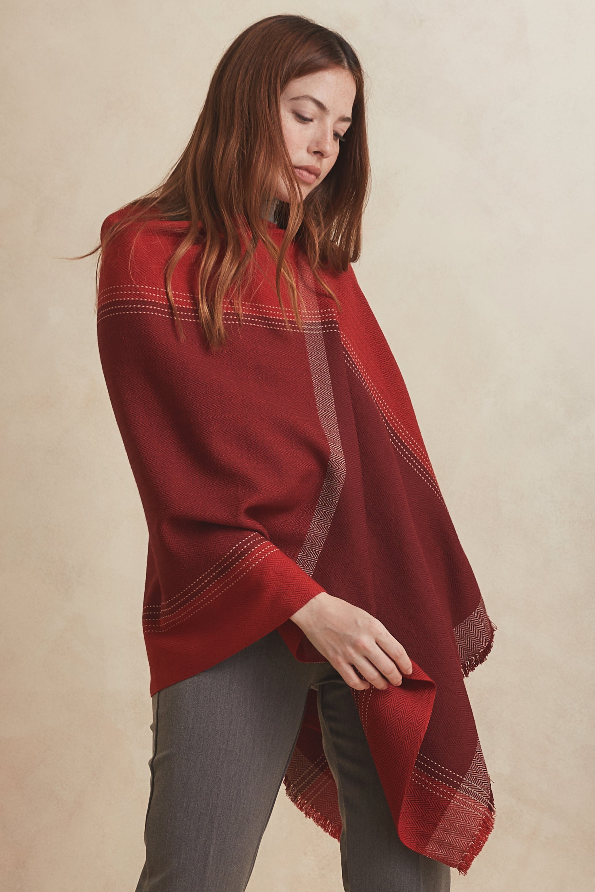 PONCHO SHENU - berry