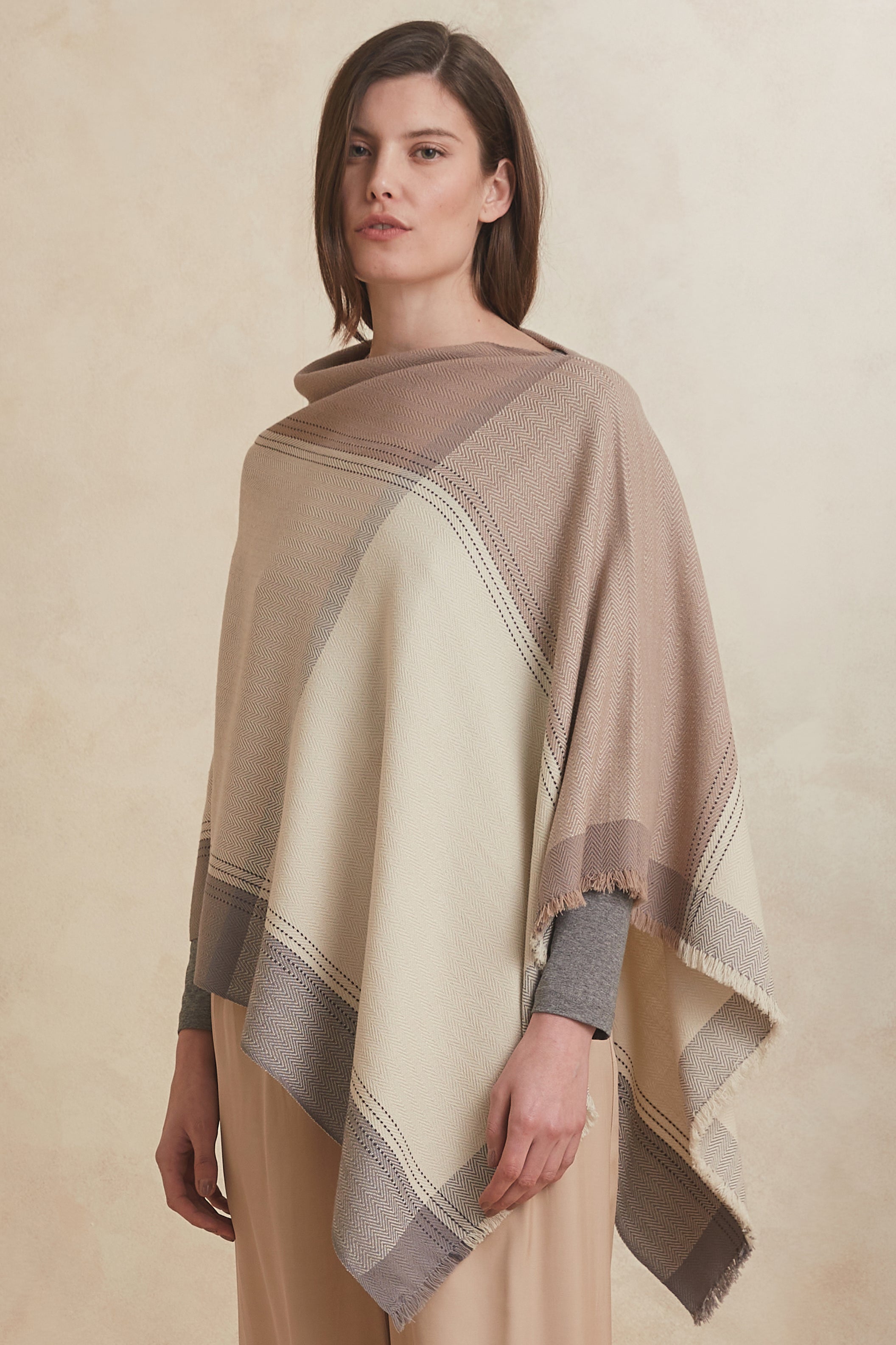 PONCHO SHENU - crudo