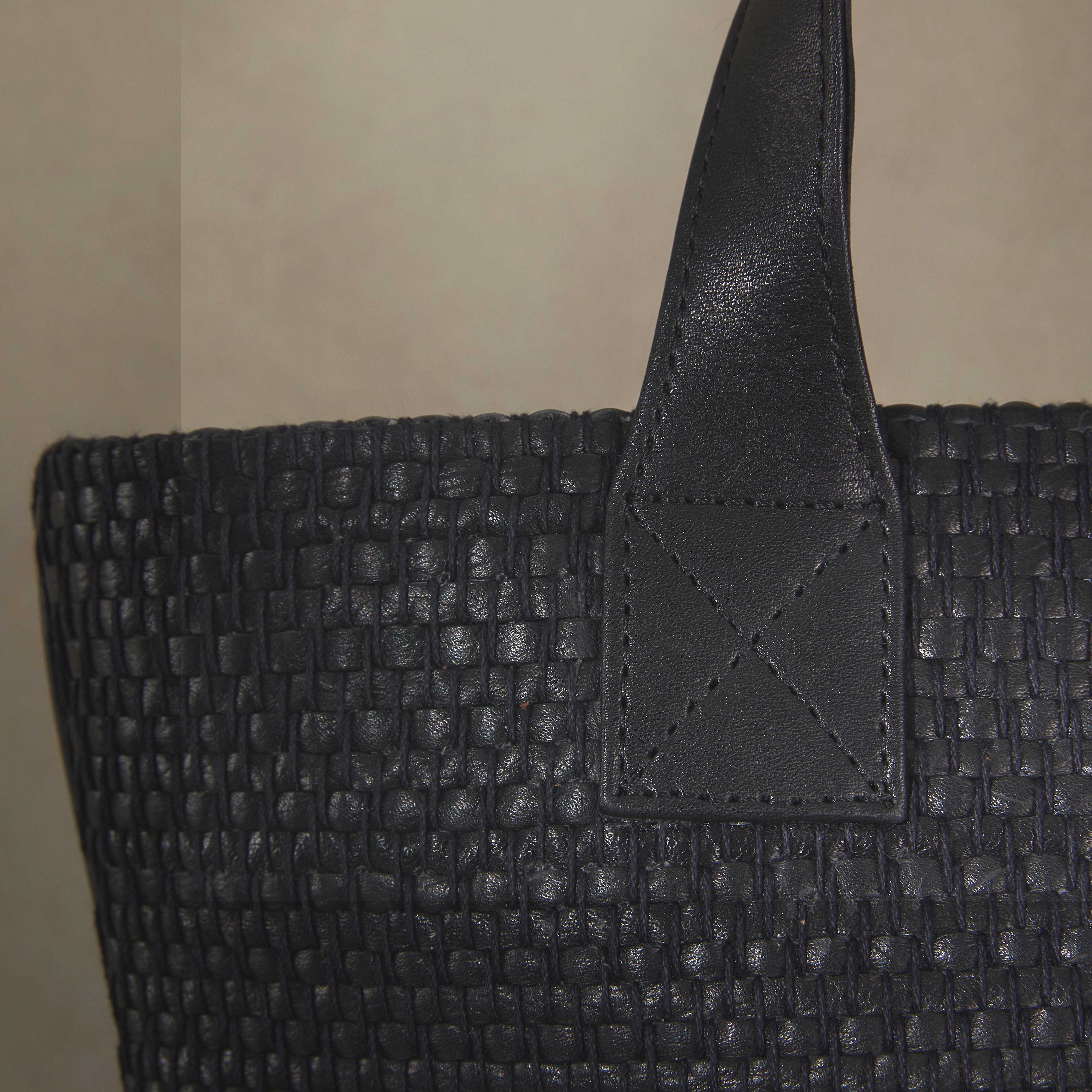 TOTE NEGRO