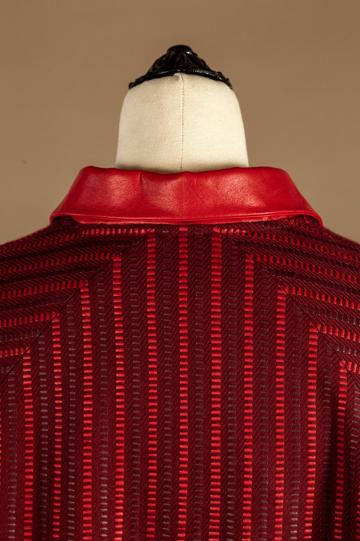 Capa Cuero Tejido
