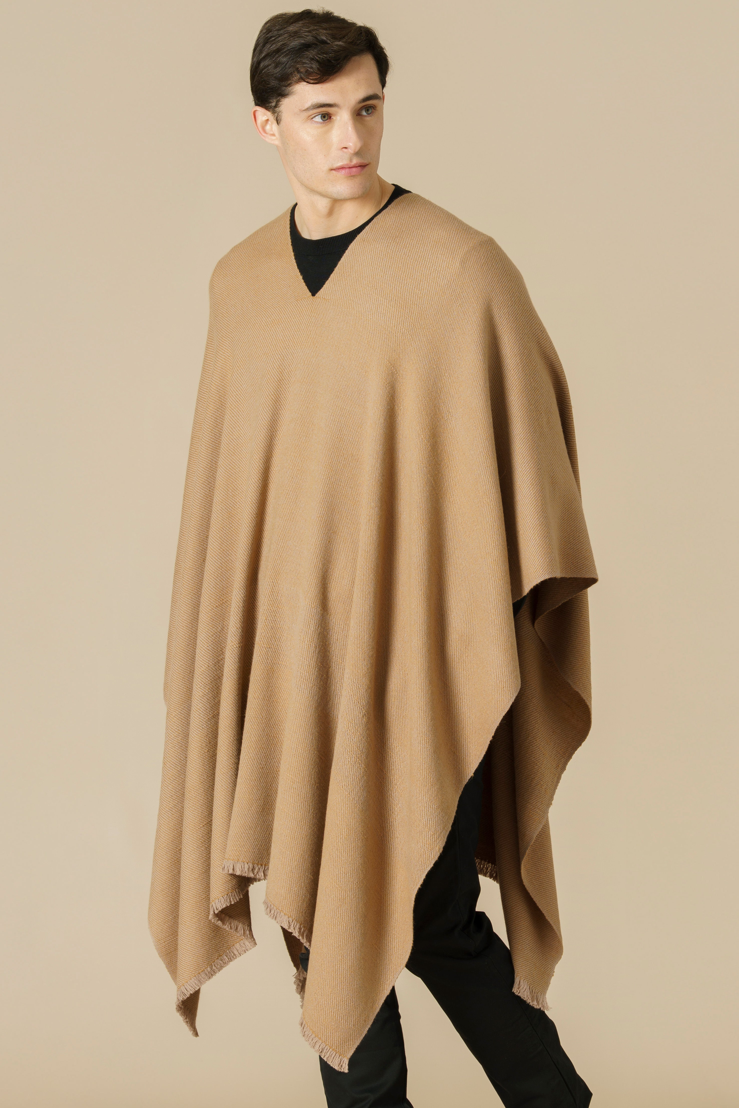 PONCHO VICUÑA