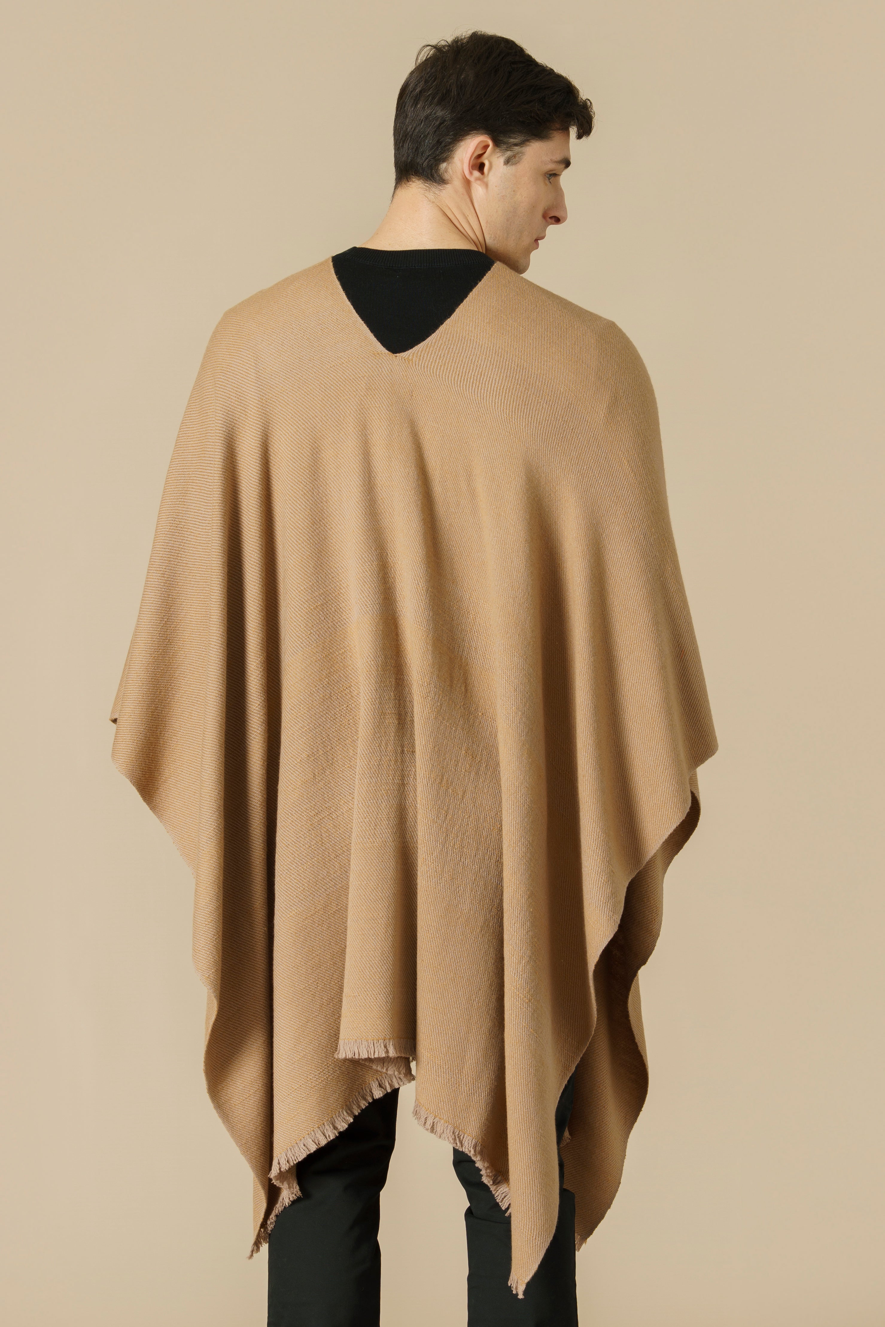 PONCHO VICUÑA