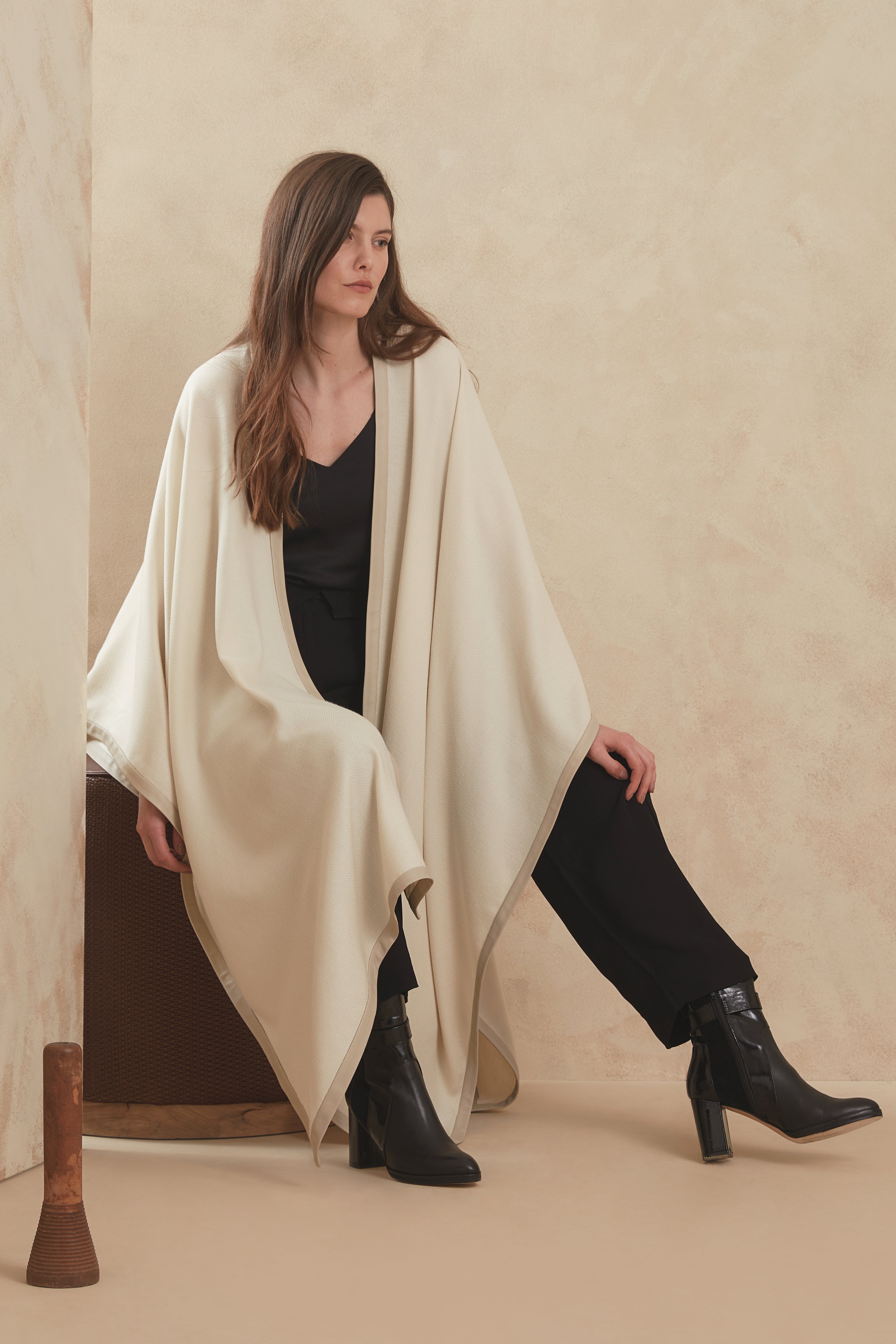 CAPA KAI - cashmere crudo