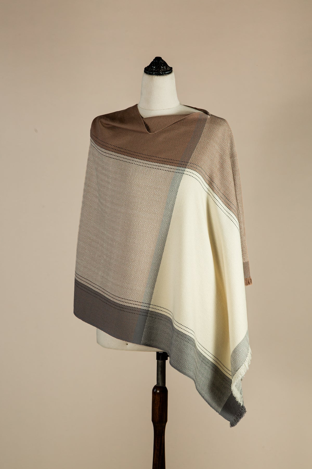 Poncho Shenu Crudo