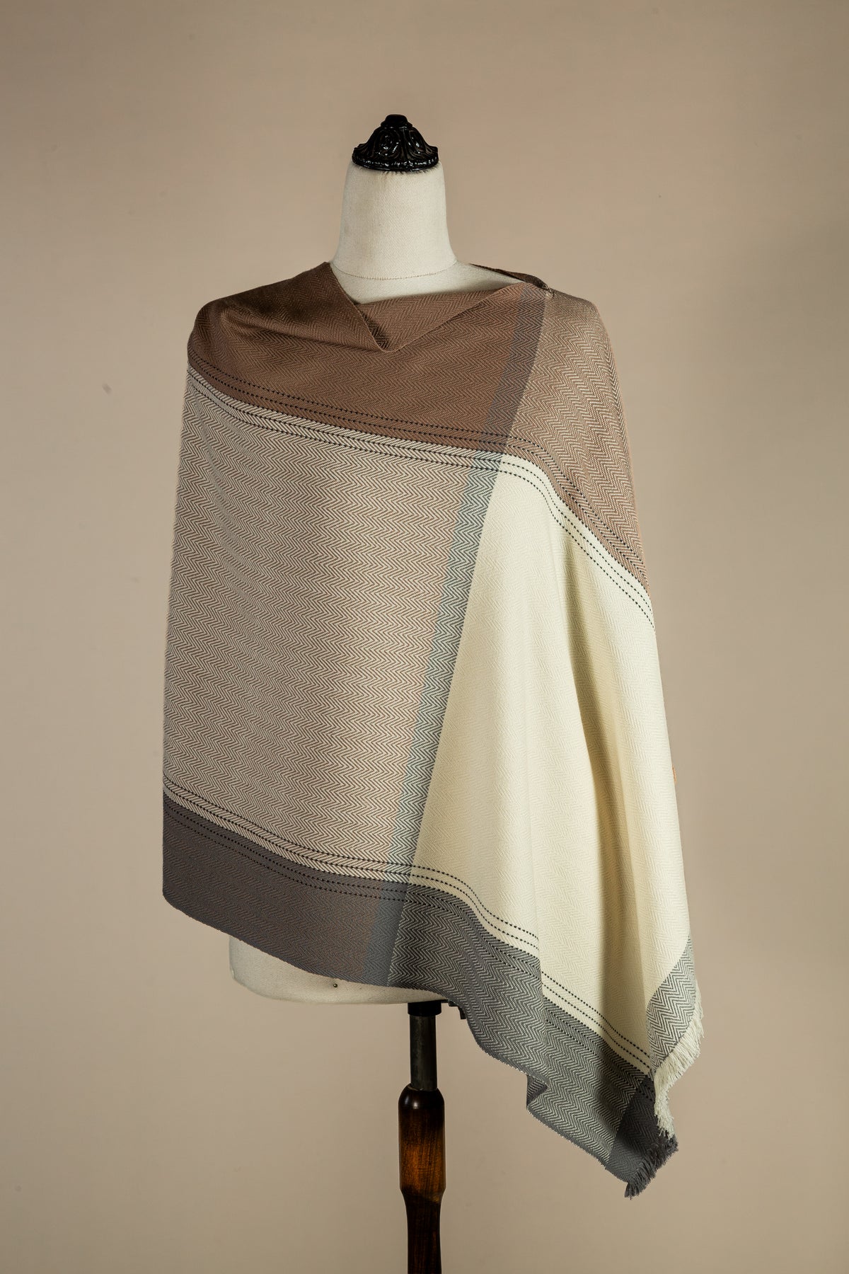 Poncho Shenu Crudo