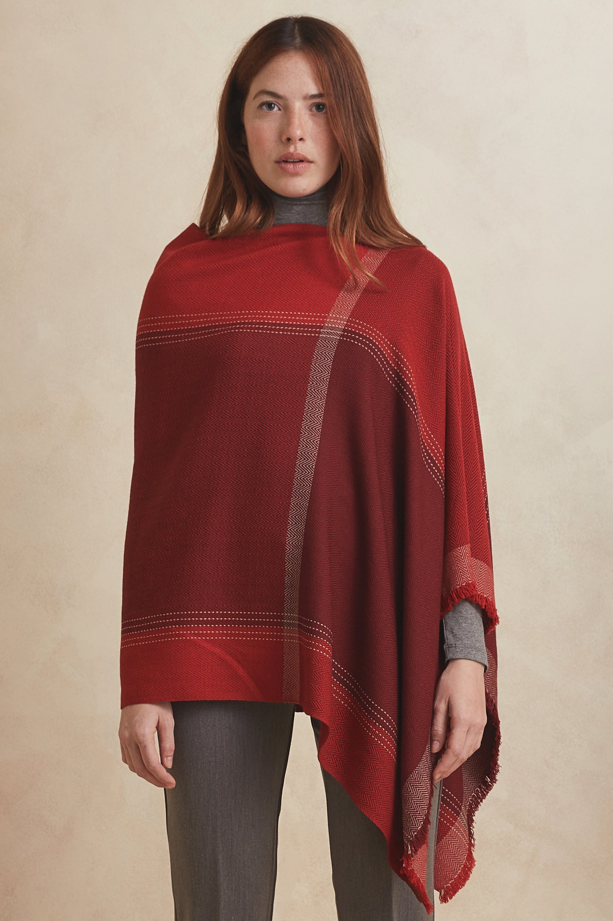 PONCHO SHENU - berry